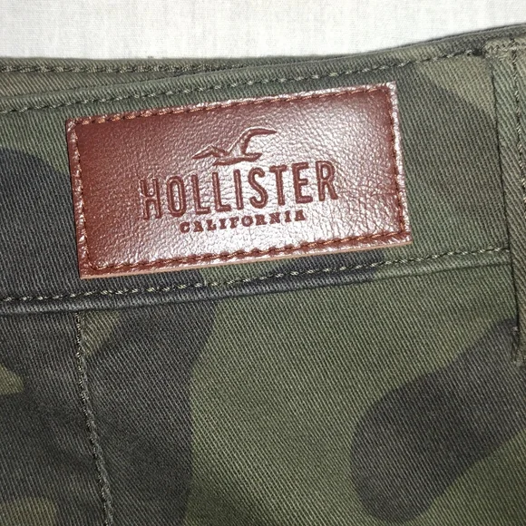 Hollister Camo Skirt Size 9 NWT - Picture 3 of 5